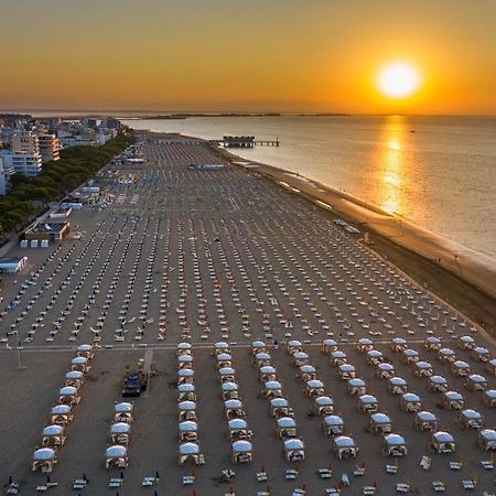 Appartamenti Dal Moro Lignano Sabbiadoro Extérieur photo