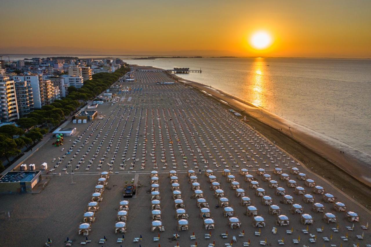Appartamenti Dal Moro Lignano Sabbiadoro Extérieur photo